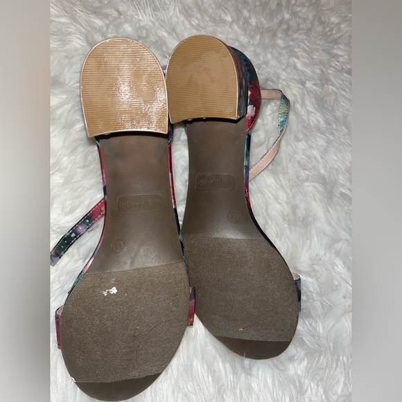 Flower heals - Picture 3 of 3